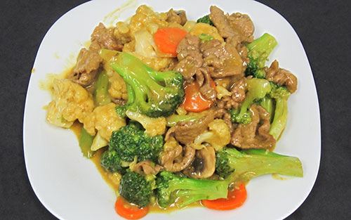 (67) Beef with Mixed Greens in Curry Sauce